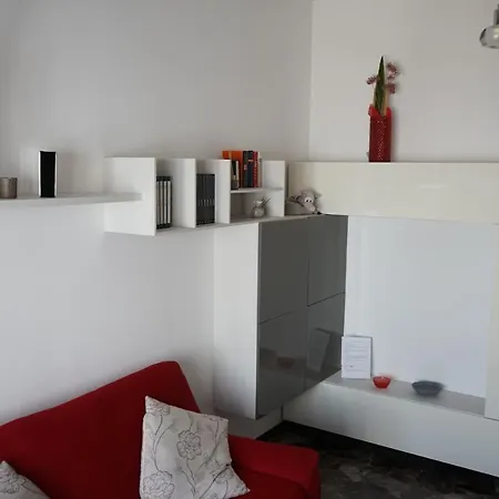 Apartment House - Full *