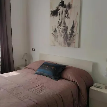 House - Full Appartamento